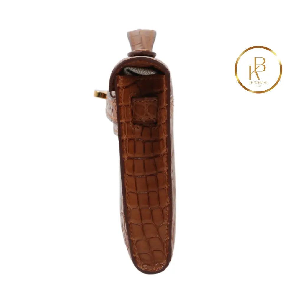 Kelly Cut Matte Alligator Gold Handbags
