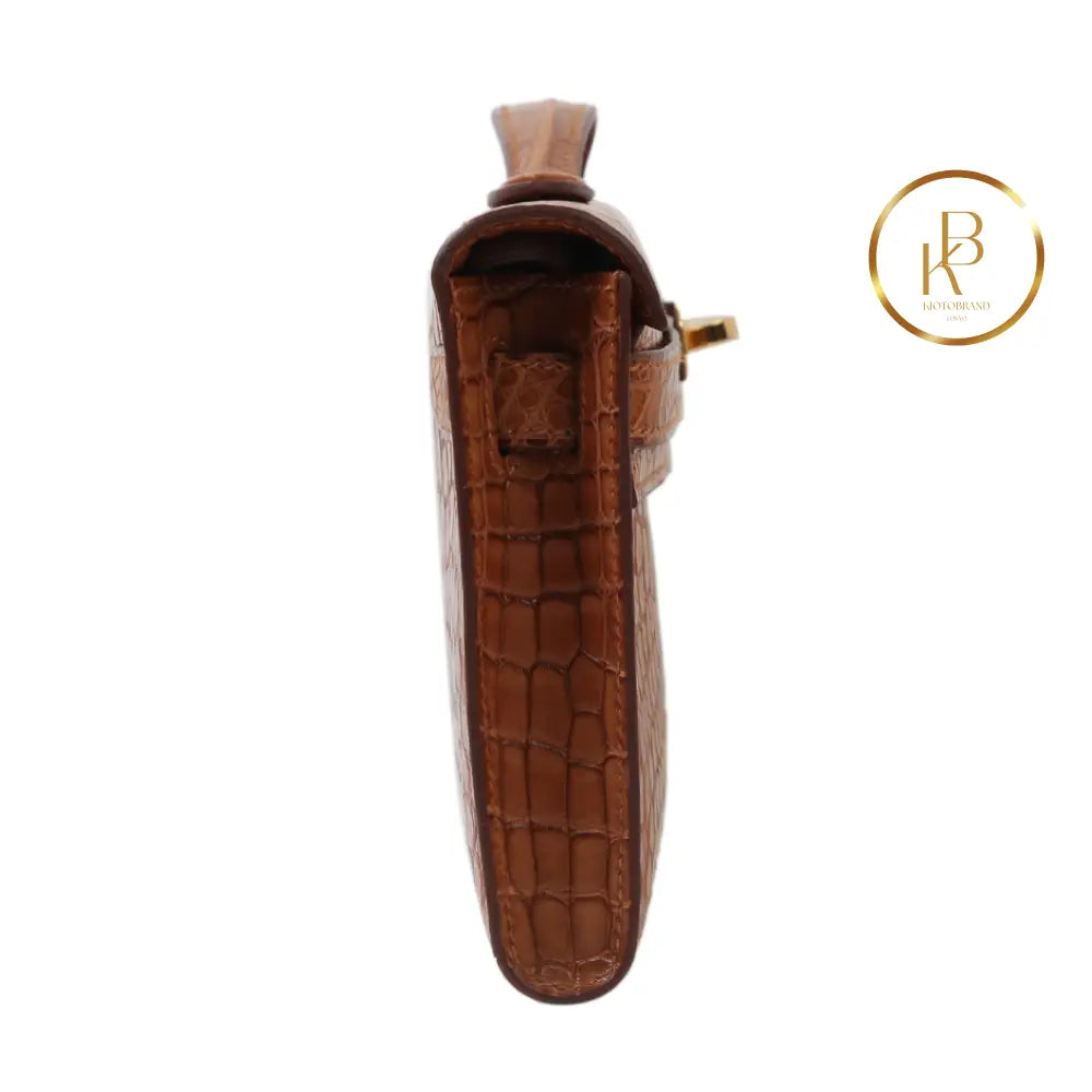 Kelly Cut Matte Alligator Gold Handbags