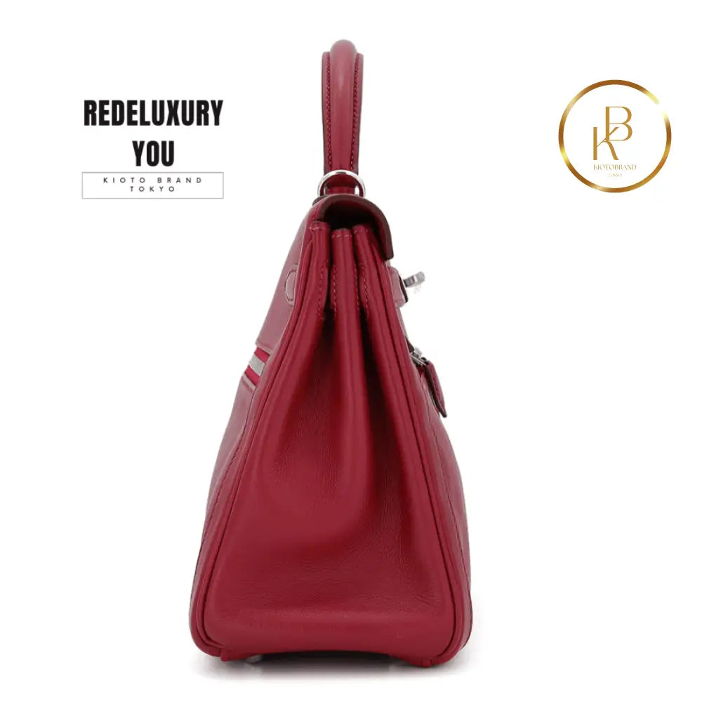 Kelly Lakis 28 Ruby Swift